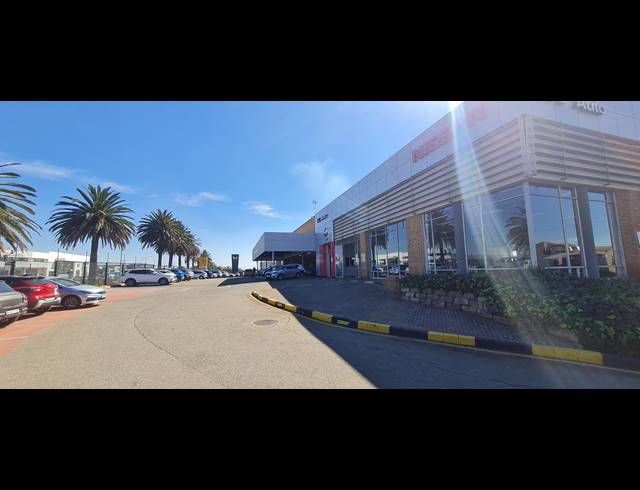 3,999M² SHOWROOM FOR SALE IN BENONI CENTRAL